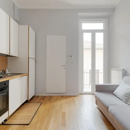 Apartman Guesthost - Citta Studi Balcony