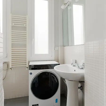 Guesthost - Citta Studi Balcony *