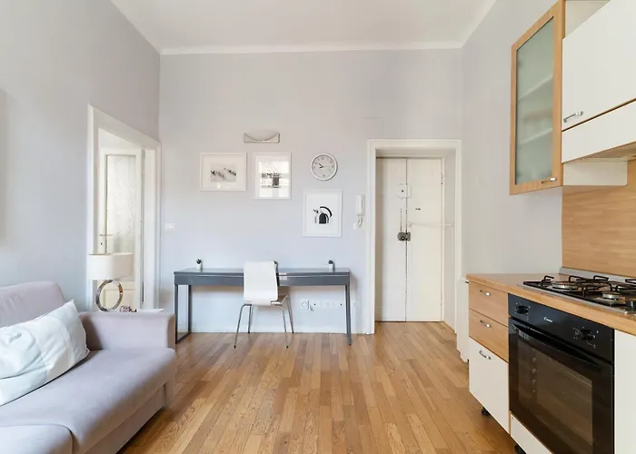 Guesthost - Citta Studi Balcony Apartament