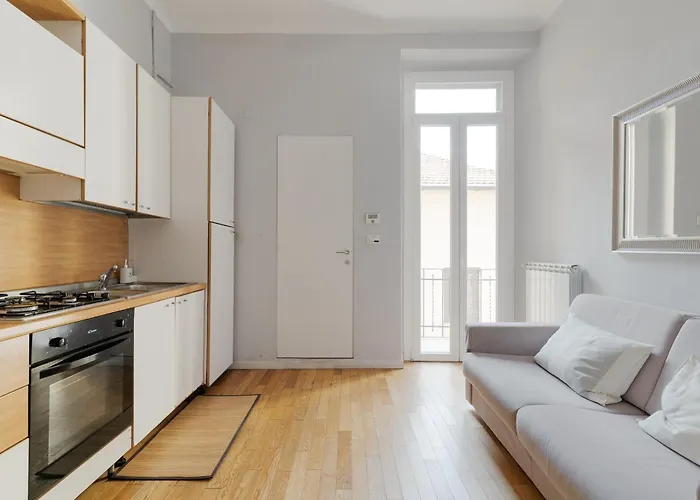 Apartment Guesthost - Citta Studi Balcony
